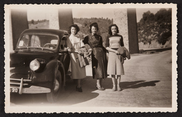 Photographie d'Eliane, Simone (future épouse Partouche) et Laurette Cohen en Algérie en 1950 ou en 1951